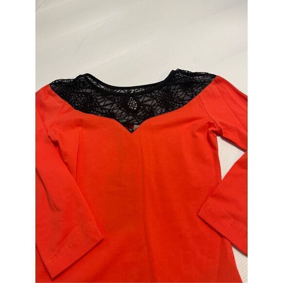 NWT Unique Vintage x Royal Monk Red Black Top Blouse Size Small New - Picture 2 of 11